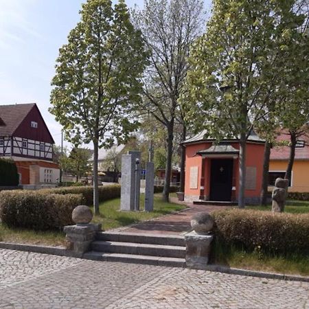 Neu! Ferienwohnung Hanka Crostwitz Exterior foto